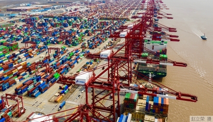 上海港集裝箱吞吐量連續(xù)11年世界第一 貿易樞紐的卓越成就