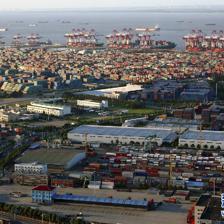 上海自貿區(qū)揚帆起航，中國改革開放新里程碑